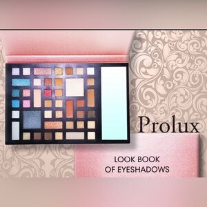 Look Book of Eyeshadows Palette - lots of shades